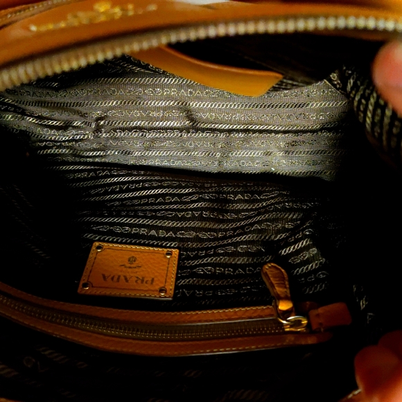 leather Prada bag - Picture 7 of 8